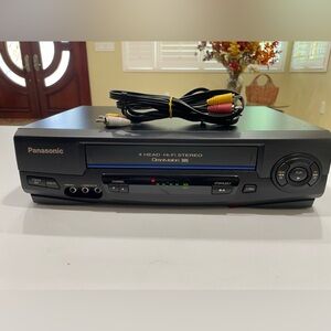Panasonic VCR PV-V4521 Blue Line Omnivision 4-Head VHS Player TESTED No Remote